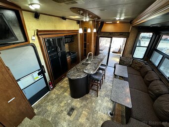 2013 USA obytný návěs forest river thunderbolt 395A xlr - 8