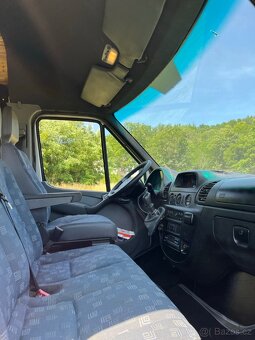 Offroad obytka pro 6 osob Sprinter 4x4 - 8