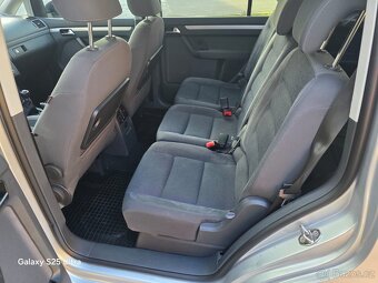 Volkswagen Touran 1.4 103 KW 7 míst 2012 - 8