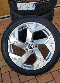 NOVÁ zimní sada ŠKODA SUPERB 3 4 5x112 R18 také Passat B8 9 - 8