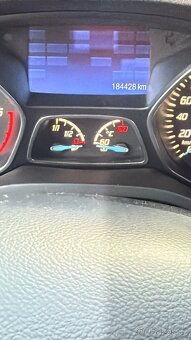 Ford Kuga 2.0 TDCi -Titanium/103 kW 4x4 Automat - 8