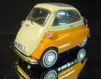 Model 1:18 BMW Isetta 1960 Red/White Schuco - 8