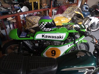 Závodní Kawasaki Z 400 - 8