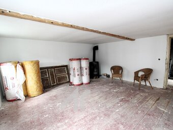 Nový Petřín  – Chalupa 3+1, započatá rekonstrukce, pozemek 1 - 8