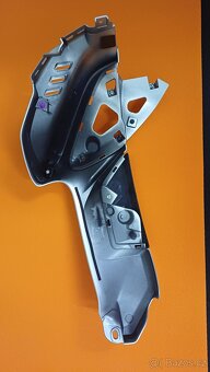 Yamaha MT-10 SP - nádrž - 8