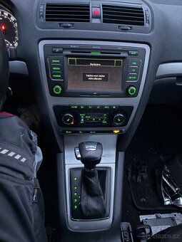 Škoda OCTAVIA II 1.6 TDI CAYC DSG - náhradní díly - 8