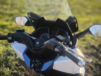 Honda Forza 125cm r.v 2015 - 8