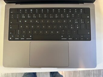 MacBook Pro M2 14" 512GB 16GB RAM - 8