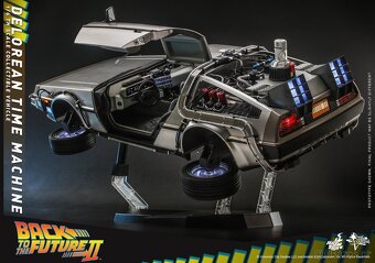 DeLorean - Back to the Future II - Time Machine 1/6 - 8