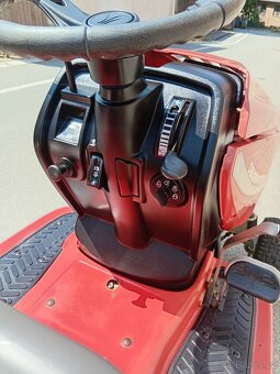 Prodám zahradní traktor MTD - 8