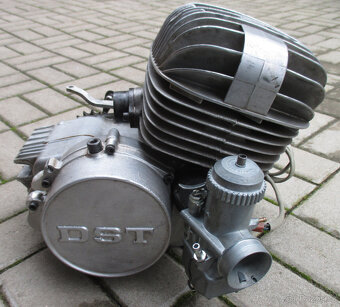 ND na závodní motor čz 511 516 válec hlava víko vodní pumpa - 8