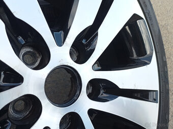 5x114,3 Kia Sportage III alu disky 7jx18 ET40,5 - 8
