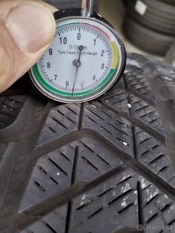235/60/18 zimni pneu PIRELLI BRIDGESTONE 235/60 R18 - 8