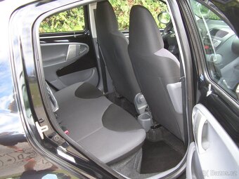 Toyota Aygo 1.0i, 50 kW, 5 dveří, klima - 8