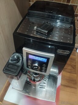 KÁVOVAR DELONGHI ECAM 23.463.B - PLNO AUTOMATICKÝ - 8