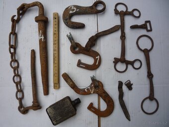 prodám - Sada vysouvacích podpěrných tyčí /stanové - cvičebn - 8