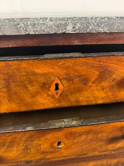 Starožitná komoda s mramorovou deskou (137028) - 8