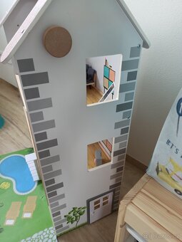 Domeček pro panenky - 8