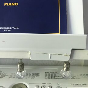 Digitální piano Yamaha DGX-650 - 8