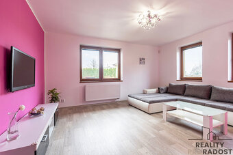 Prodej rodinného domu 240 m², pozemek 569 m² U potoka, Kobyl - 8