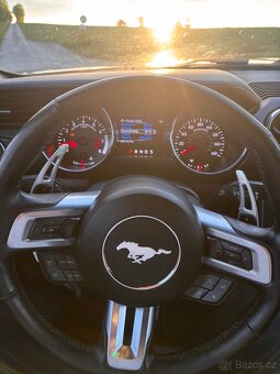 FORD MUSTANG - 8