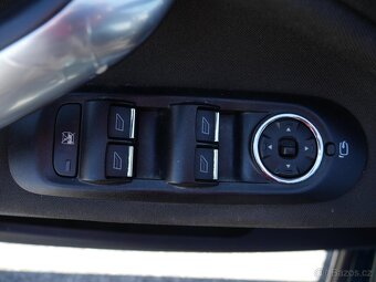 Ford Mondeo 2.0 TDCi , 103 kW nafta, 2009 - 8
