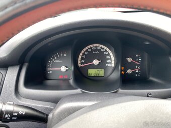Kia Sportage 2.0 16V 4WD – na opravu nebo na díly - 8