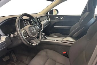 Volvo XC60 T5 AWD Momentum SE 2019 - 8