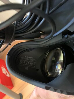 Prodám PlayStation 5 + PS VR2 + příslušenství - 8