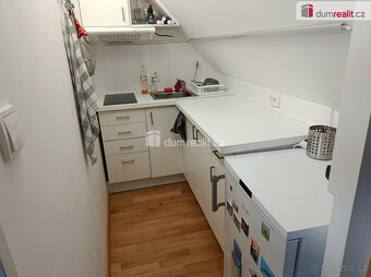 Velmi pěkný byt 2+kk po rekonstrukci, Praha 5-Smíchov - 8
