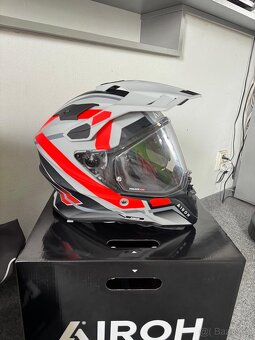 AIROH helma Commander 2 - 8