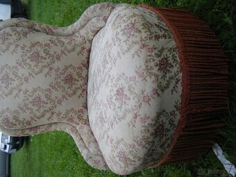 Trocha starého nábytku - 8