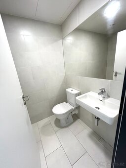 krásný byt 1+kk, 28m2 v ul. Poděbradská, Praha 9 - Vysočany - 8