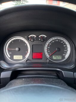 Volkswagen Bora 1.9tdi 74kw 2003 - 8