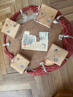 Toaletní stolek s taburetkou - 8