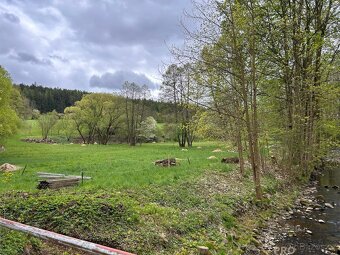 Prodej zemědělské usedlosti 895 m², pozemek 451 434 m2 - 8