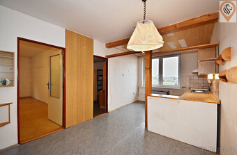 Prostorný byt 3 + 1 s plochou 93 m² ve Dvoře Králové nad Lab - 8