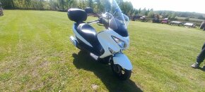 Suzuki Burgman 200 - 8
