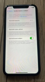iPhone 11 black 64 GB - 8