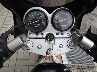 Suzuki GS 500 - 8