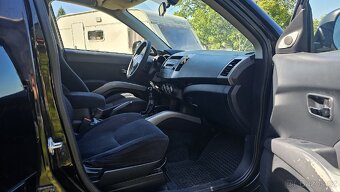 Mitsubishi Outlander - 8
