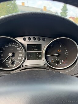 Mercedes-Benz ML 320CDi - 8