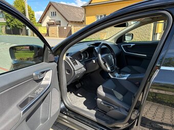 VOLVO XC60 2,4D 4x4 AWD, AUT., 143 kW - 8