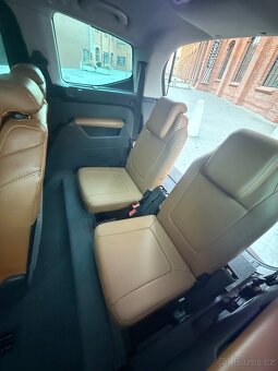 Peugeot 5008 1.6 115 kw NEJVYŠŠÍ VÝBAVA - 8