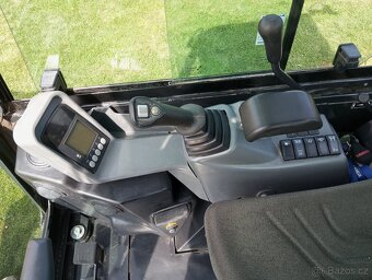 Minibagr Yanmar SV18 - 8