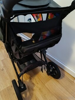 Kočárek britax - 8