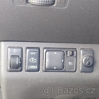 Nissan Navara D40 2,5dci ,r.v 2007 - 8
