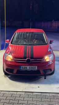 Prodám Volkswagen golf 5 plus 1,6 FSI - 8
