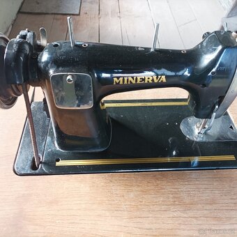 ŠICÍ STROJ MINERVA - 8