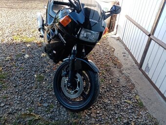 Honda CBR 1000f - 8